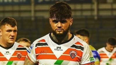 Hornets sign Spencer-Tonks on initial loan deal from Whitehaven