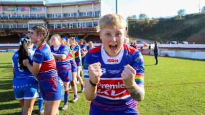 Molly Udale-Williams re-signs with Hornets Women for 2026