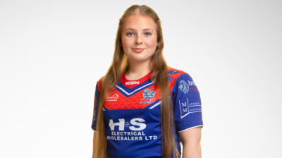 Harriet Wells signs for Hornets Women for 2026